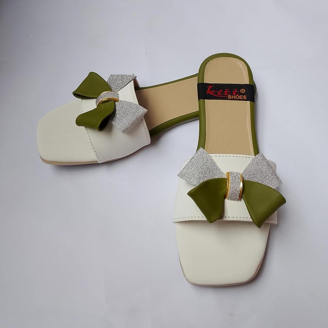Woman's Synthetic Leather Casual Flats